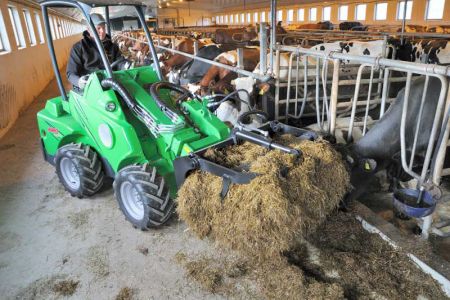 avant_silage_fork_1.jpg