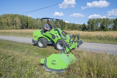 avant_niittomurskain_sivupuomilla_flail_mower_with_hydraulic_side_arm _3.jpg