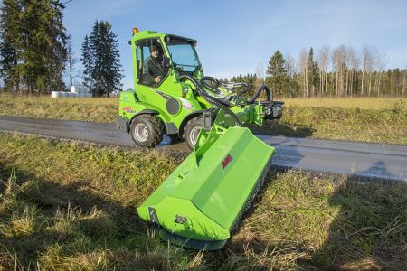 avant_niittomurskain_sivupuomilla_flail_mower_with_hydraulic_side_arm _1.jpg
